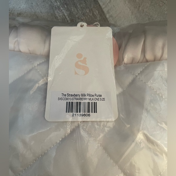 Selkie Strawberry Milk Pillow Purse - Large NWT - Picture 3 of 5